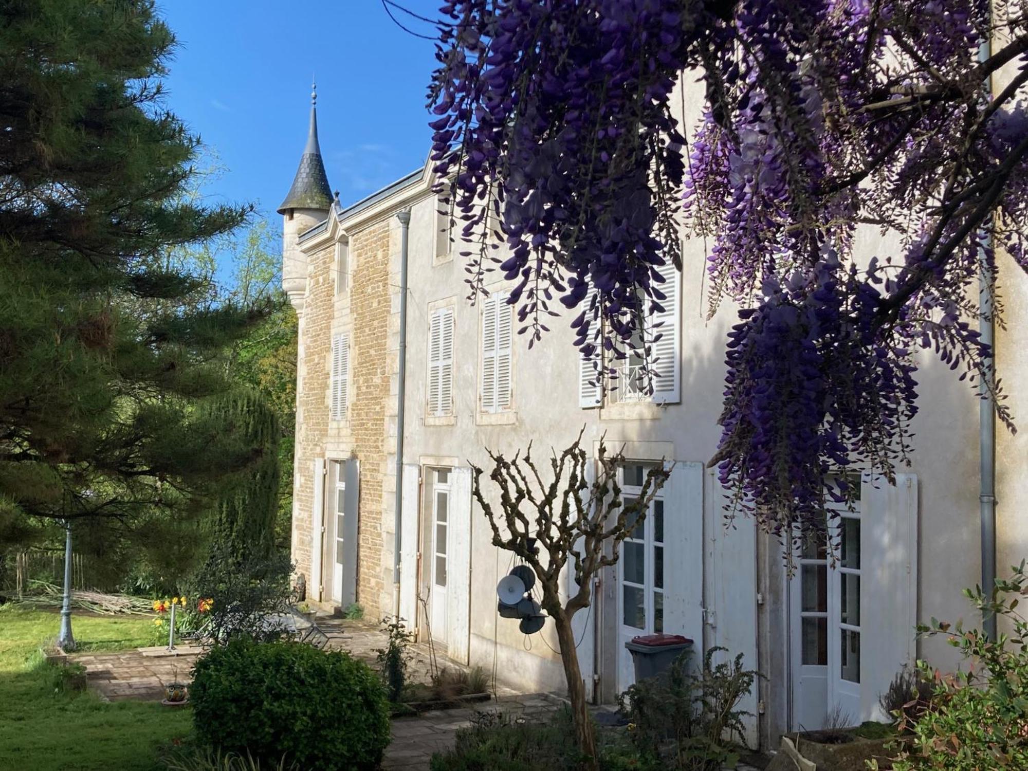 Mazette! Le Chateau Niort Luaran gambar